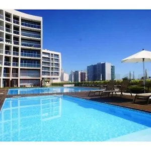 Charming With Balcony & Pool , Lisbon Portugal